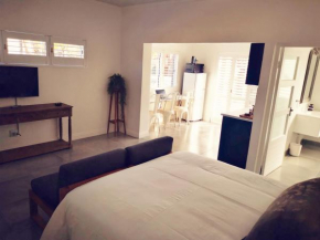 10 Jock Meiring Guesthouse unit 1